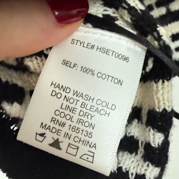 Hersy Black and White Striped Knit Top - Picture 5 of 5